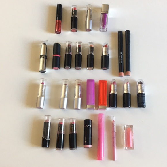 Maybelline Other - Lip stick bundle